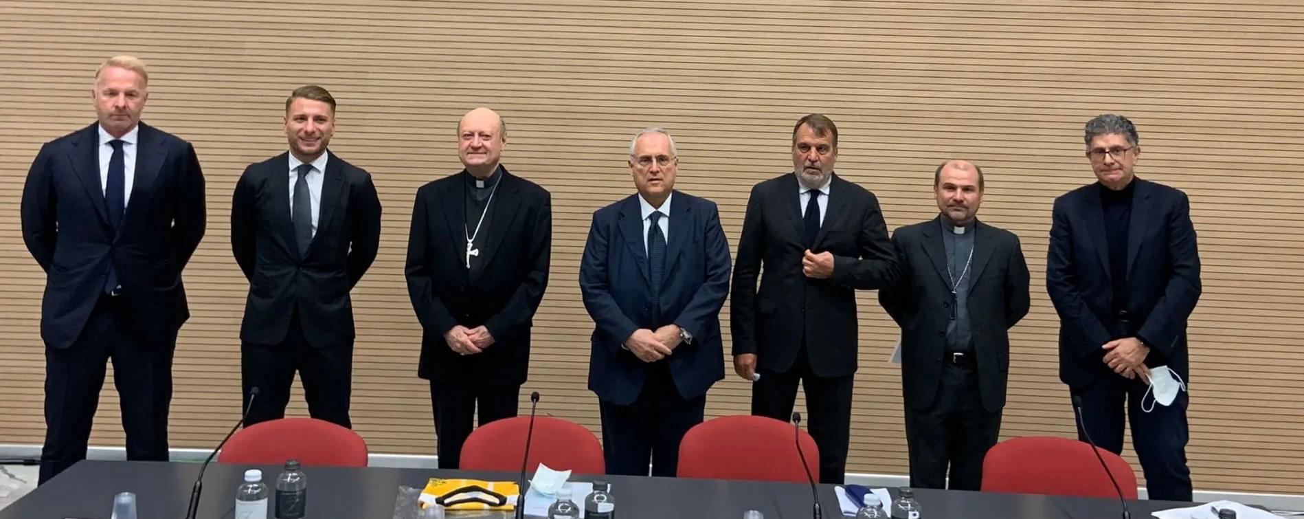 “Fratelli tutti”, Lazio in Vaticano. Immobile: “Grazie al Papa di avermi scelto”. Lotito: “Tutti possono diventare campioni”