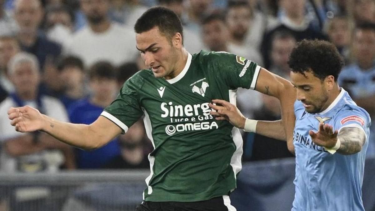 Lazio, la difesa di Sarri: Gigot e Provstgaard sotto giudizio, Coppola ed Okoli i primi nomi in entrata