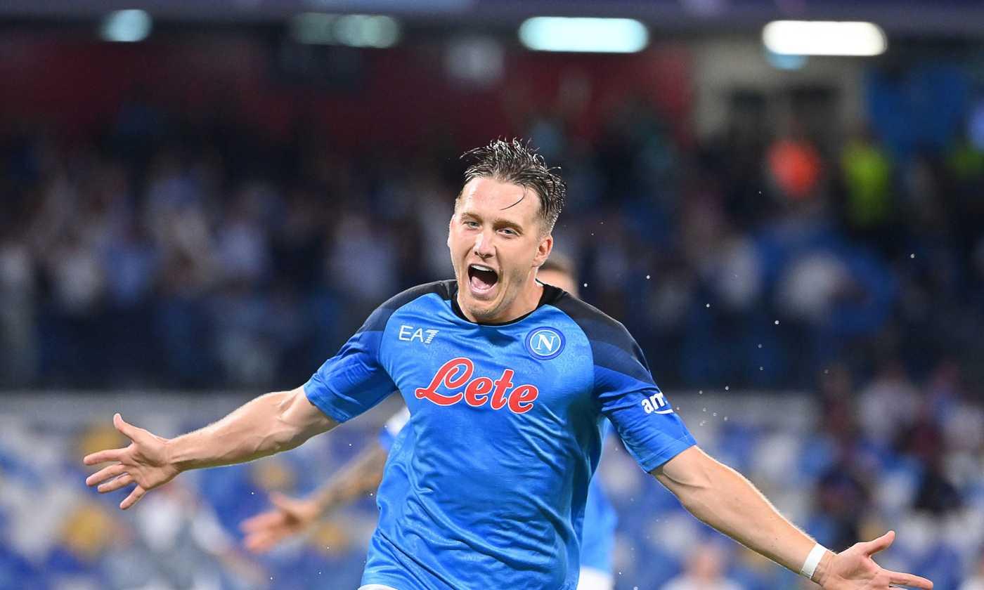 Napoli, si fa il futuro di Zielinski, l’agente arriva in ritiro