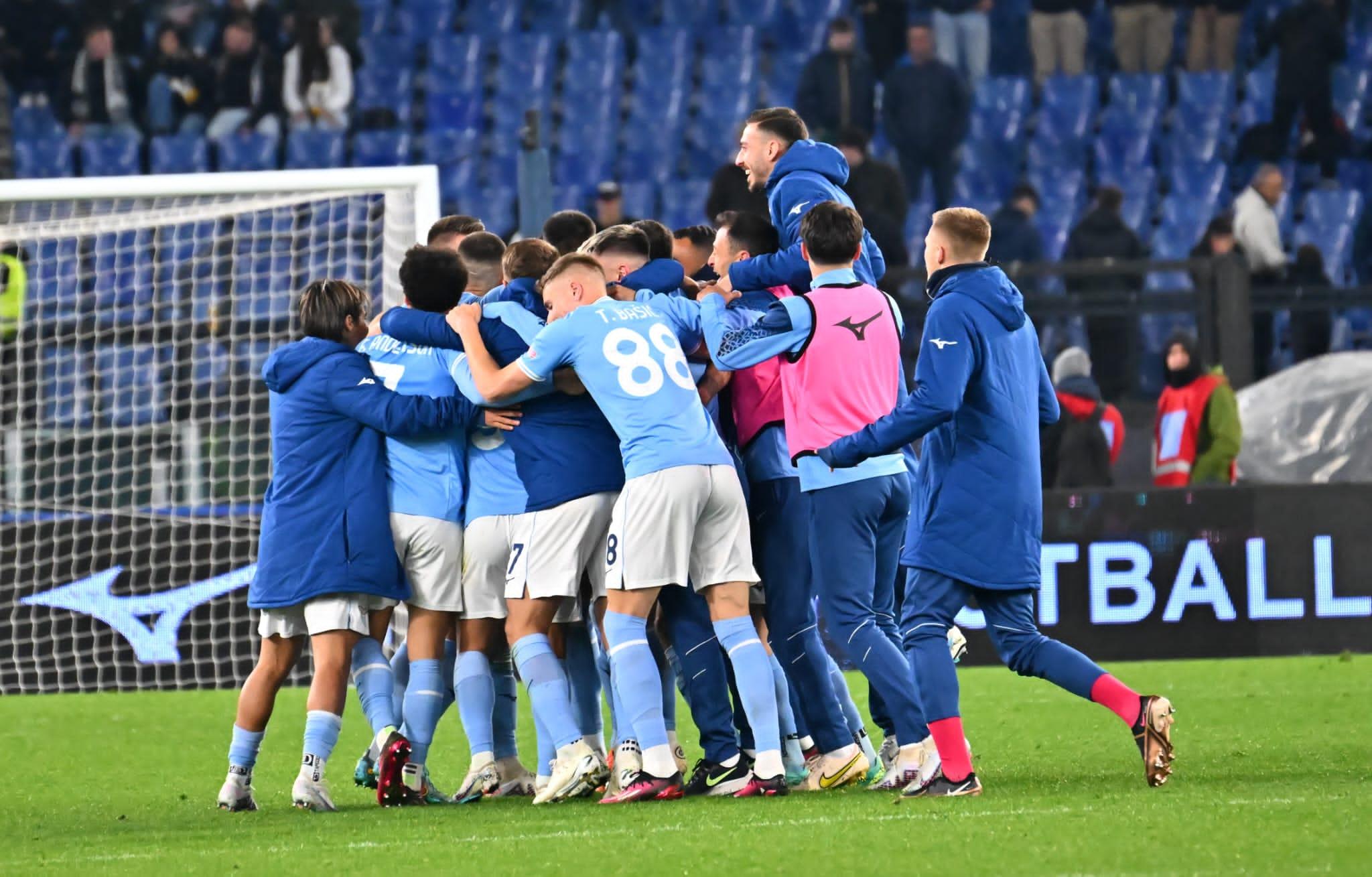 Lazio chirurgica: pochi uomini in area avversaria, pochi tiri, ma tanti gol.