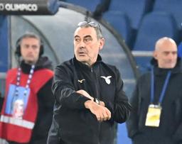 Sarri, i dettagli dell’offerta della Lazio. Il tecnico chiede centralità nelle decisioni