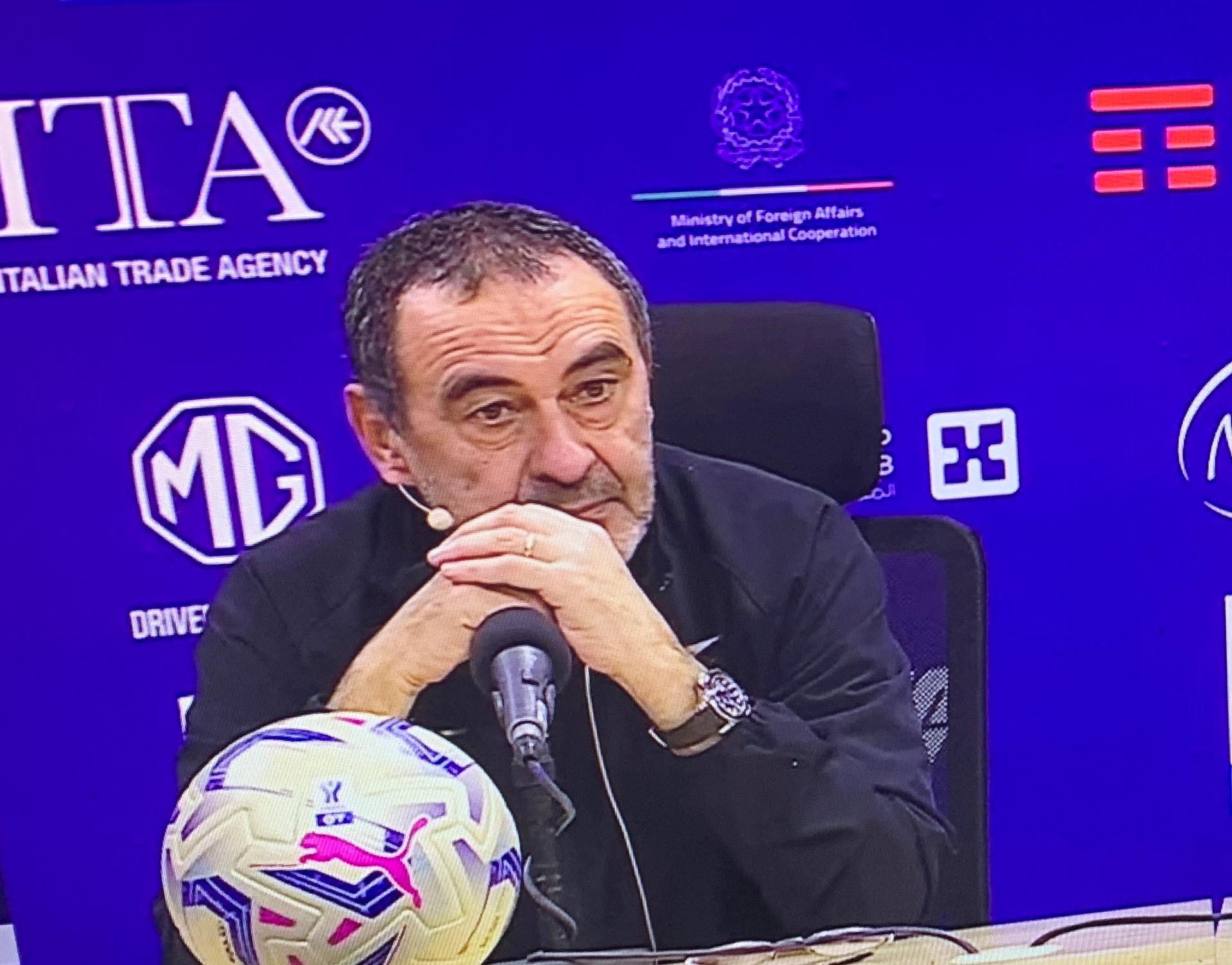 Riyad, Sarri: “Il 30 per cento di farcela, ma siamo motivati ed ambiziosi. Tutti i trofei danno soddisfazione, le mie critiche costruttive” (AUDIO)