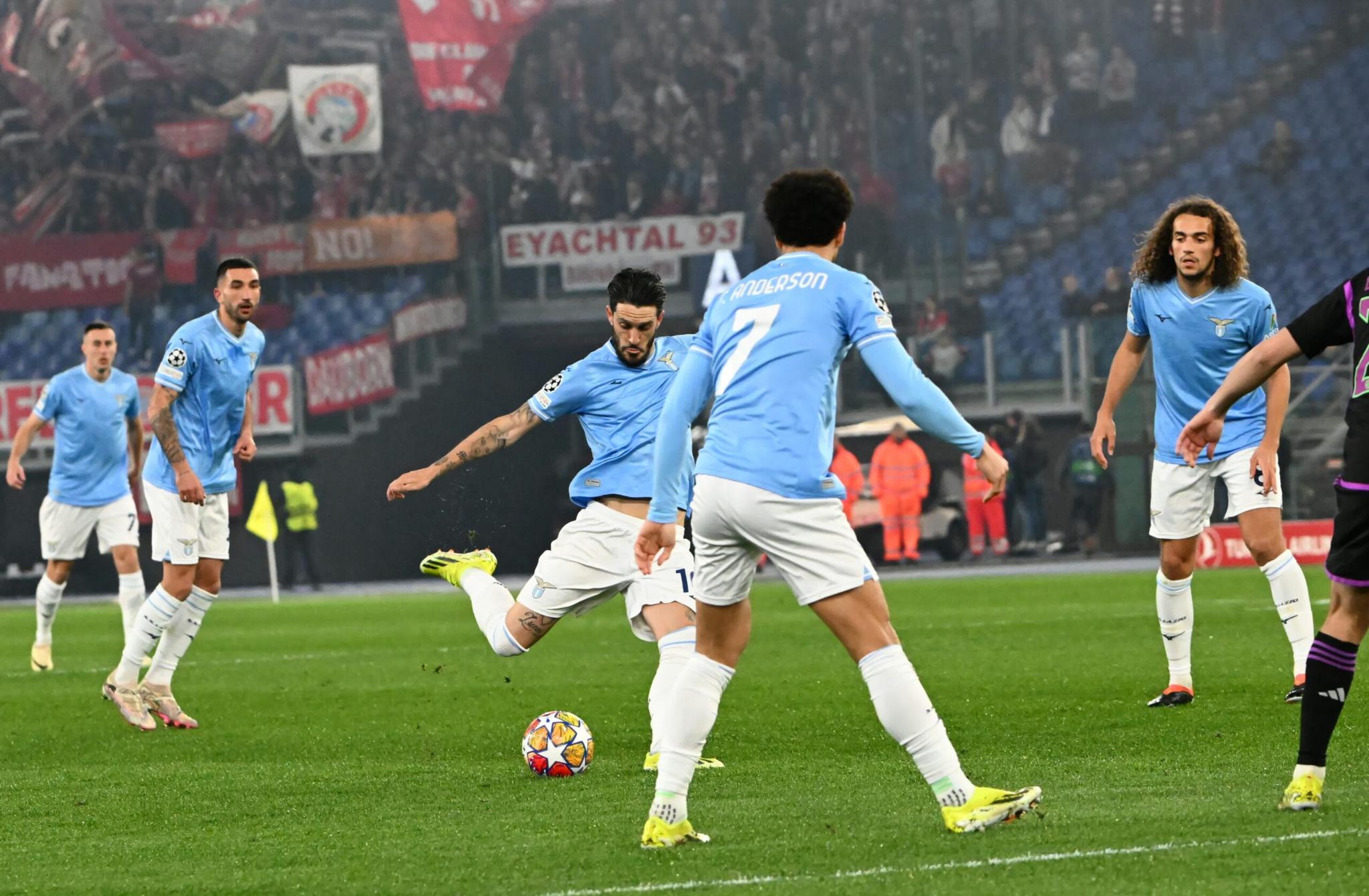 Lazio-Bologna, formazioni ufficiali: tutto confermato, due soli cambi rispetto al Bayern