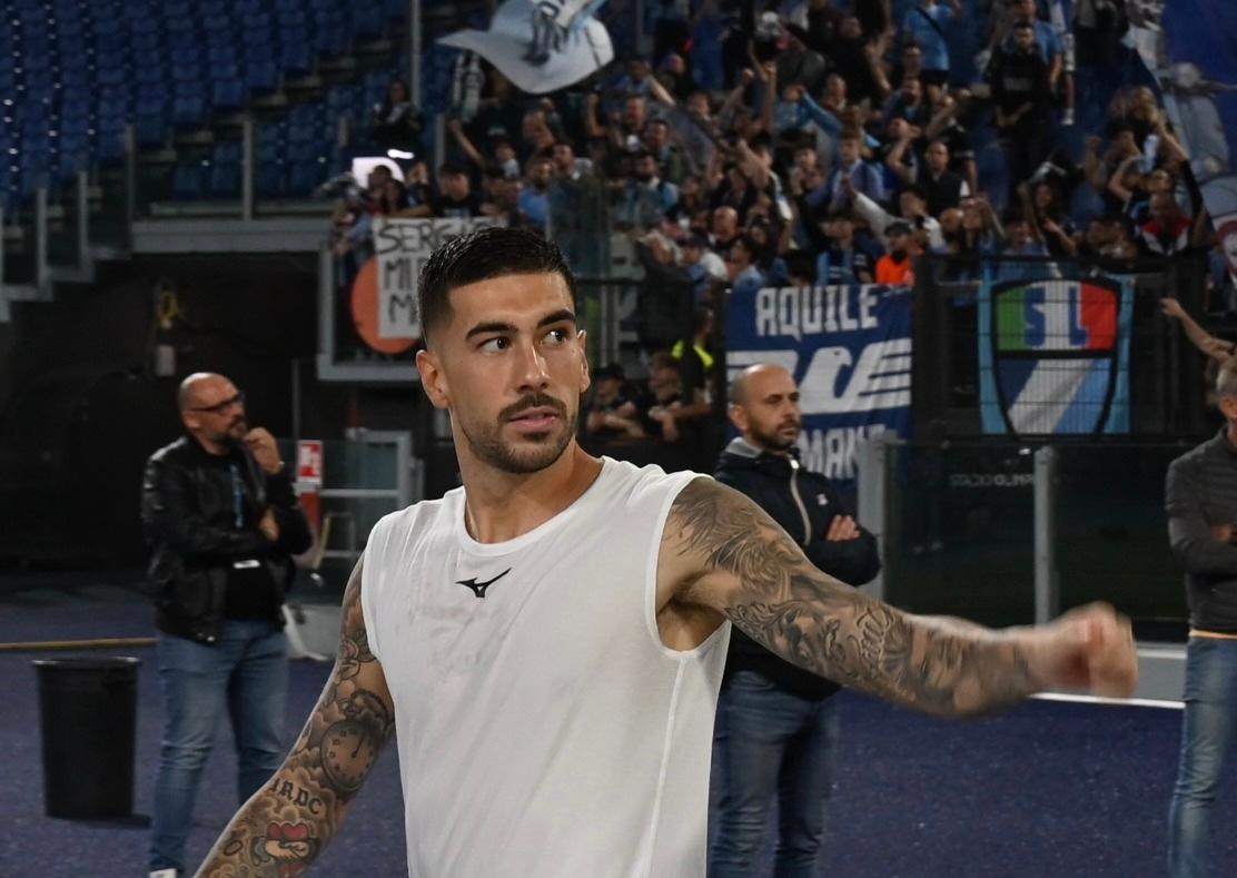 Capitano Lazio, la società spinge la fascia sul braccio di Zaccagni