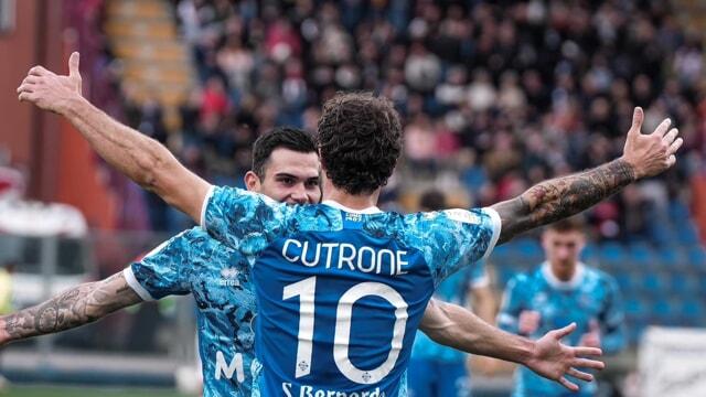 ‘9 GENNAIO’ – Saetta (GdS): “Como con il DNA di Fabregas, ma inesperta e con la difesa aperta. Con la Lazio gara da over…” (AUDIO)