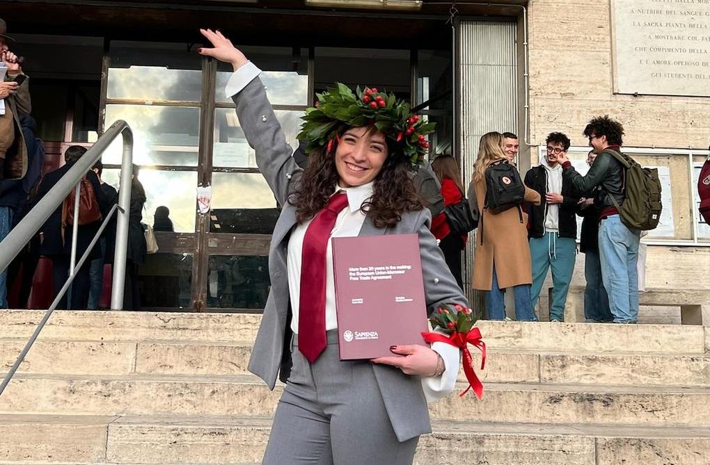 Irene tifosa della Lazio:dalla Laurea all’Olimpico per passione: le emozioni della tifosa a Radiosei – (AUDIO)