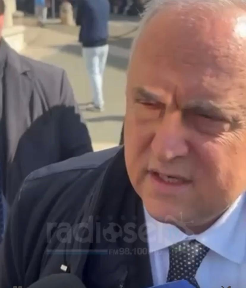 Suor Paola, l’ultimo saluto a Ponte Milvio. Lotito commosso: “Proseguiremo il suo percorso”. Poi la lettera… (VD)