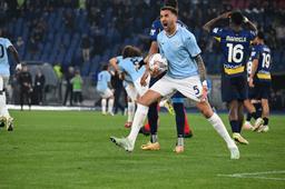 Lazio, attesa Vecino: il rinnovo tarda, tentativo del Como