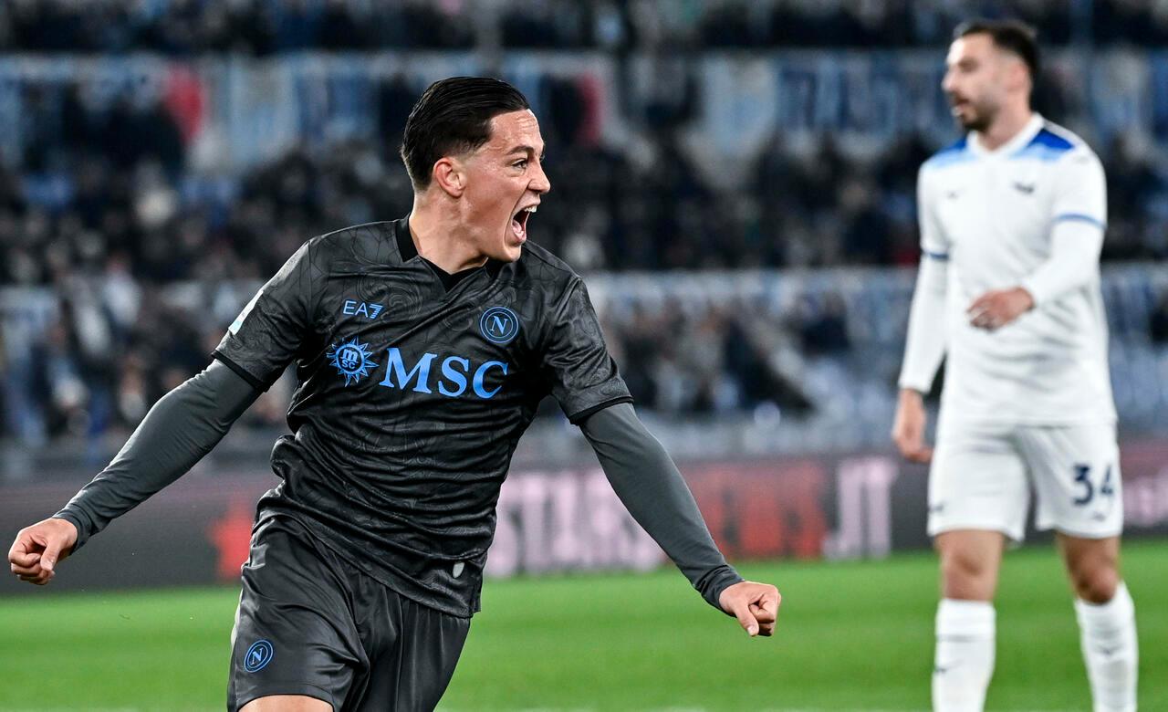 ‘QUELLI CHE…’ – Cardone: “Lazio, Raspadori è la tipologia di attaccante che vuole Sarri. Difficile, ma se offrono 30 milioni per Taty…” (AUDIO)
