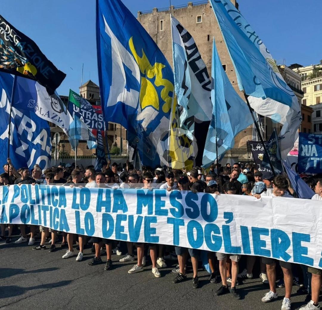 Lazio, in 10mila manifestano contro Lotito. Delegazione da Onorato: “La politica si deve schierare. La notizia sul Flaminio…” (VD/FT)