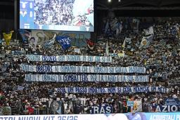 Lazio, il caloroso bentornato dell’Olimpico: cori, vittoria e striscioni per Sarri