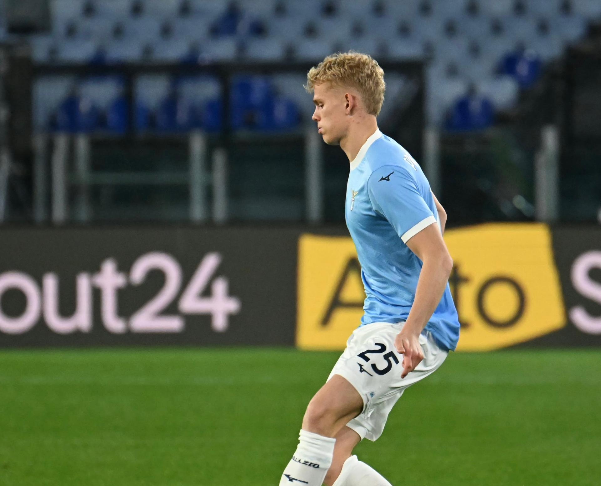 Lazio, emergenza difesa tra acciacchi e la squalifica di Romagnoli: Provstgaard pronto agli straordinari