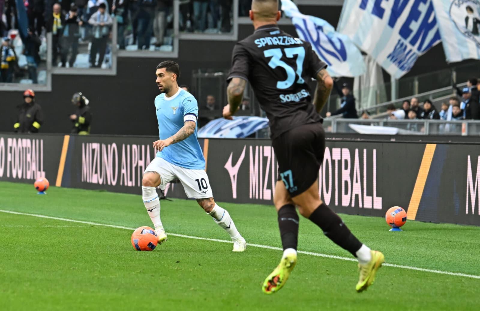 Lazio capolavoro prima della Dea: ancora trionfo a Napoli, Sarri espugna il ‘Maradona’ con Cancellieri e Basic