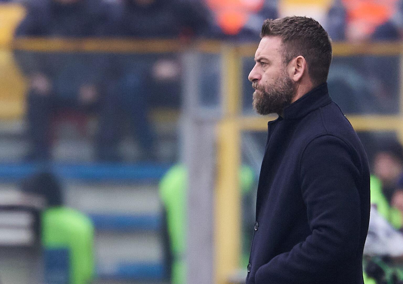Genoa, De Rossi e l’Olimpico quasi deserto: “Lazio rivale di una vita, mi dispiacerà non avere la solita accoglienza spigolosa”