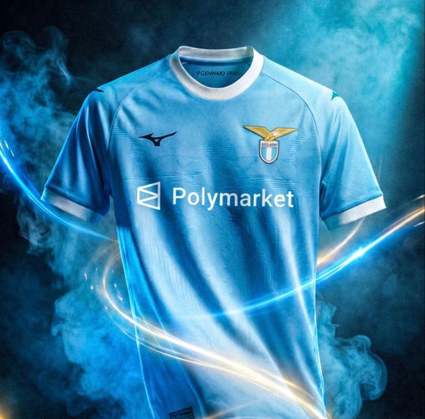 UFFICIALE – La Lazio annuncia: “Polymarket nuovo main sponsor fino al 2028 per 22 milioni di dollari”. Dettagli e focus (VD)