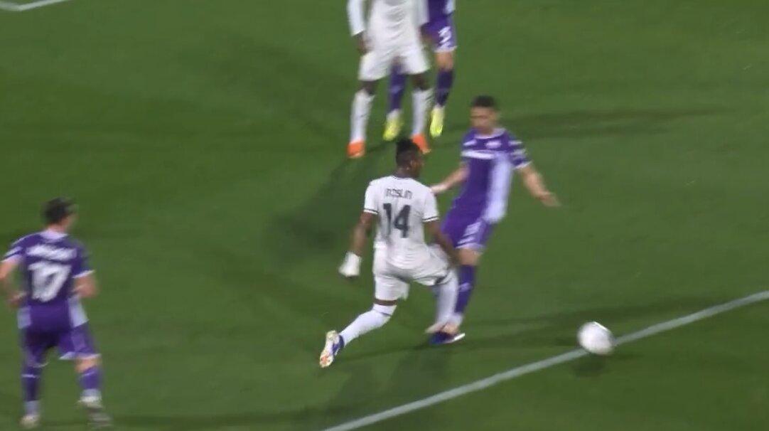 Fiorentina-Lazio, Open Var ed il dialogo con Fabbri: “E’ rigore, è un calcio su Noslin”. Ma l’arbitro non ne vuole sapere..