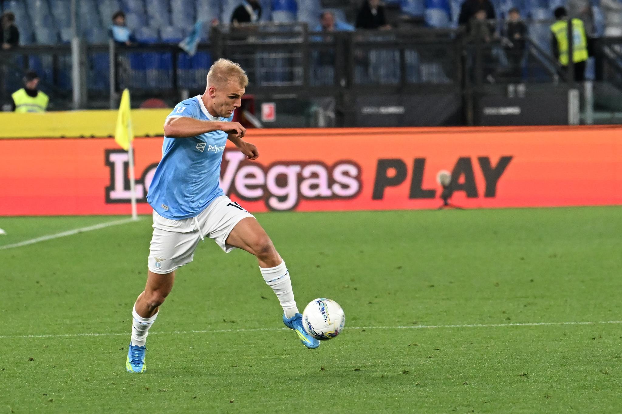 Lazio, bivio Isaksen: danese verso la permanenza ma rebus sul suo futuro