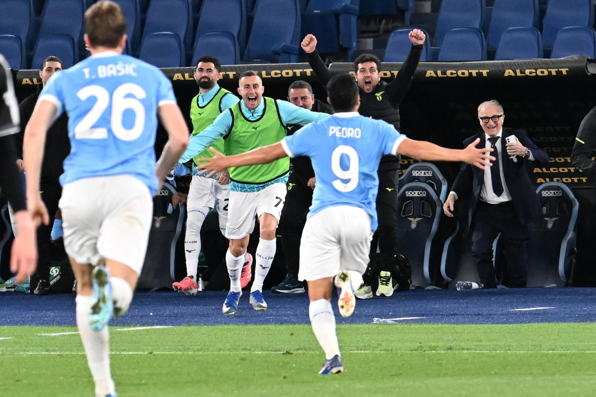 Lazio, con il Pisa il saluto a Pedro: pronta una targa per il campione spagnolo