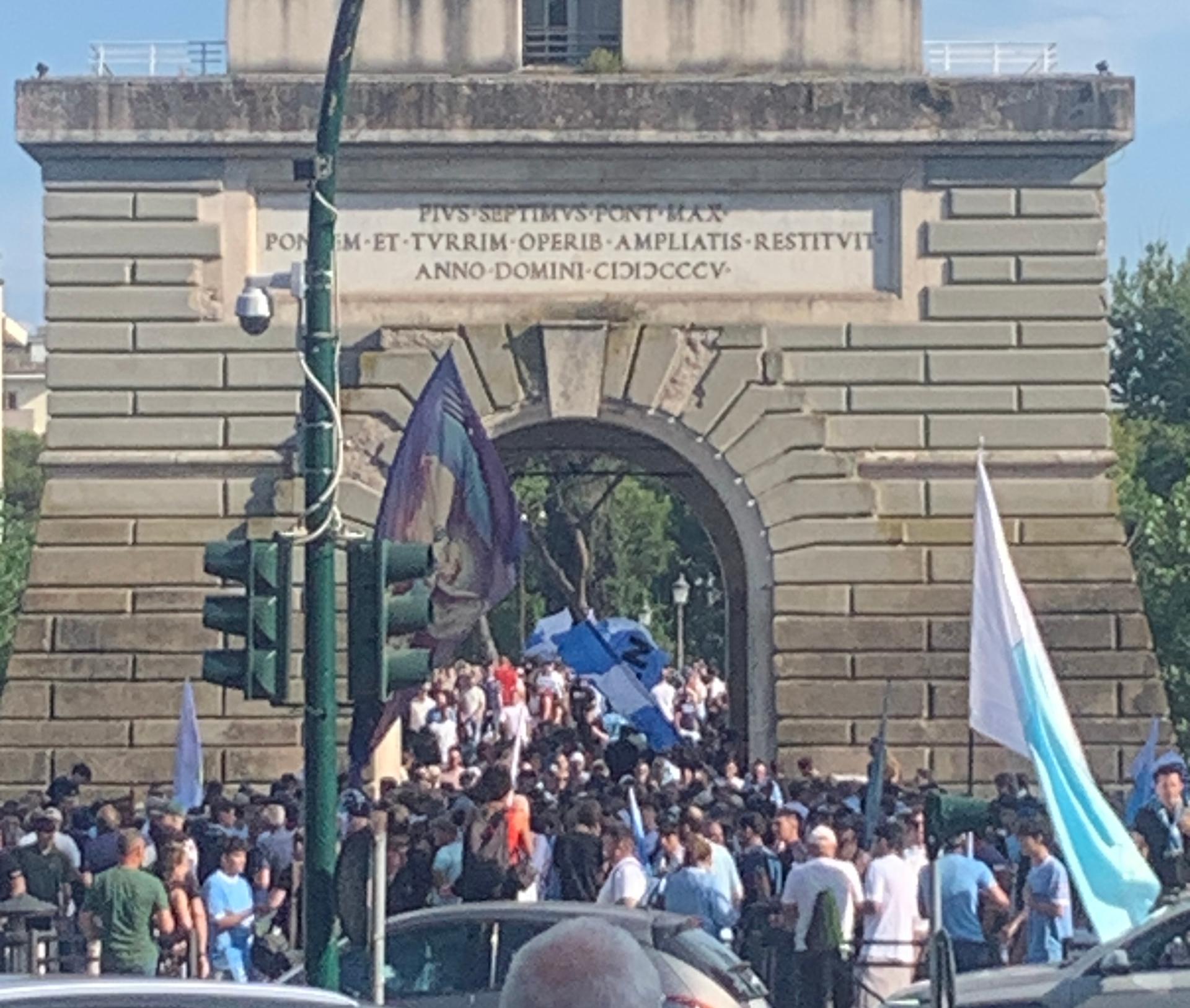 Lazio, bufera social dopo la presentazione della nuove maglie