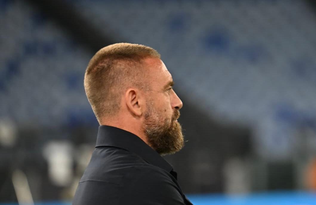 Lazio-Genoa, scintille in conferenza Sciscione-De Rossi: cosa è successo (AUDIO)
