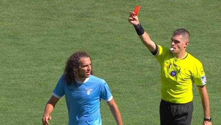 Lazio, la più espulsa in Europa ma la meno fallosa in Italia: qualcosa non torna e la strategia del club non porta benefici…