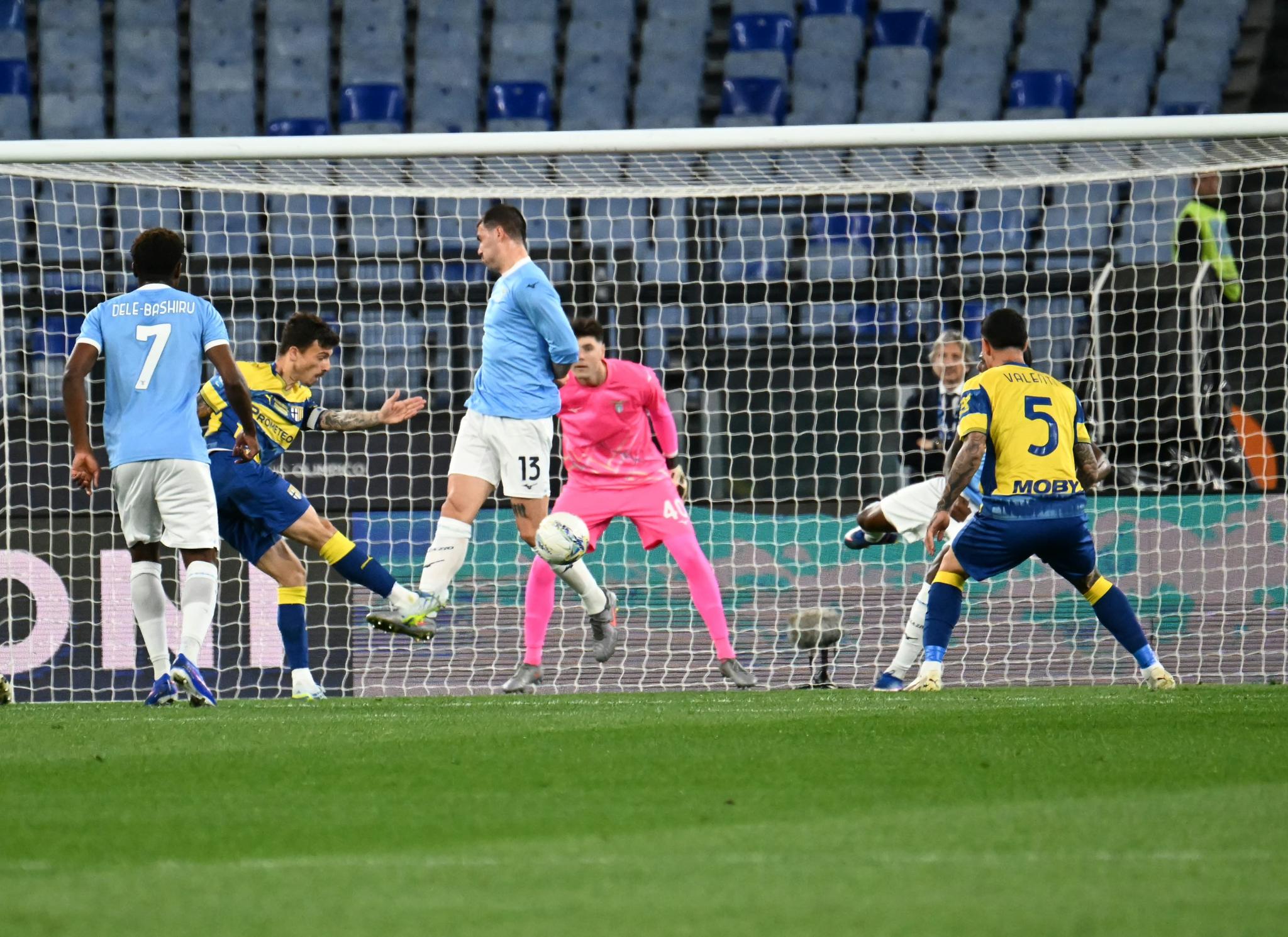 Pari e noia all’Olimpico, il Parma ferma la Lazio: Noslin risponde a Delprato (FOTO)