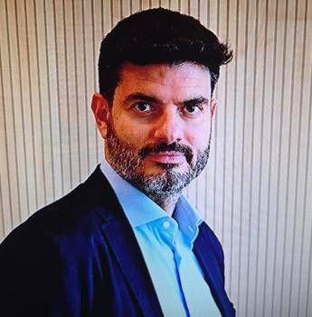 Rigurgito acido, disfagia e in alcuni casi tosse persistente, voce rauca o mal di gola. Cos’è l’esofago di Barrett