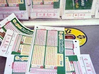 SuperEnalotto, jackpot continua a salire: tempistiche e come riscutere la vincita